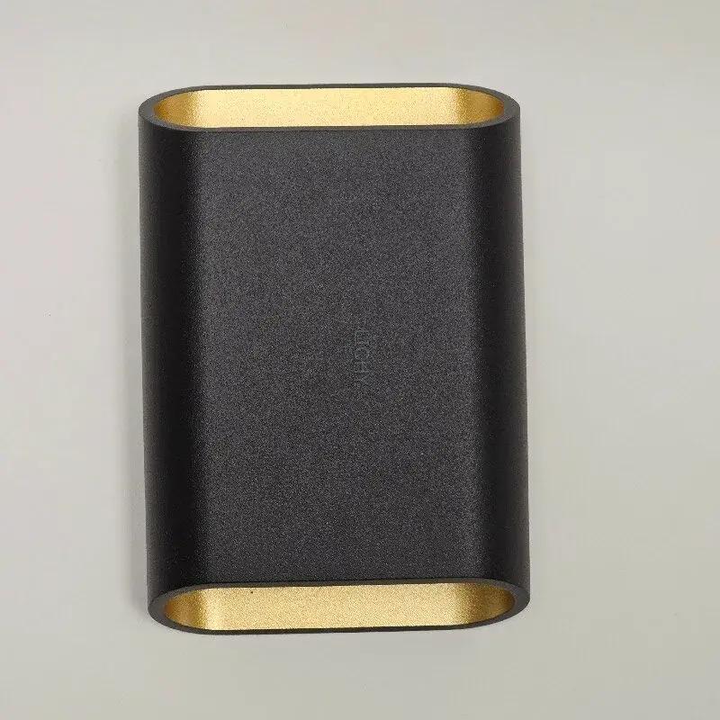 Foto 4 Wandlamp Bas zwart goud klein 15cm x 10cm dimbaar