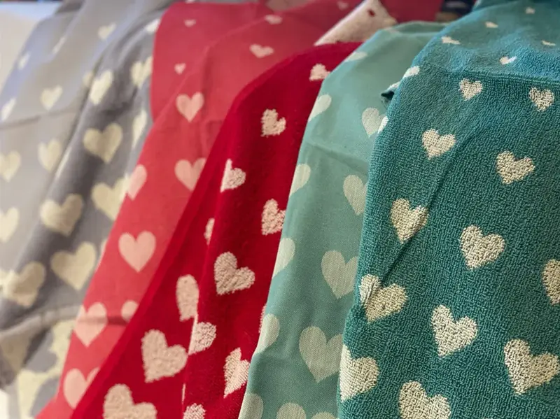 Foto 3 Theedoek Hearts Rood