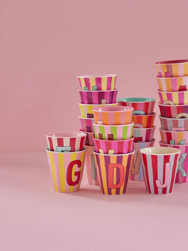 Foto 3 Melamine alfabet stripe Pink O