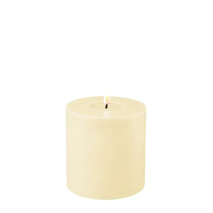 Foto 1 LED Candle Cream 10x10 cm