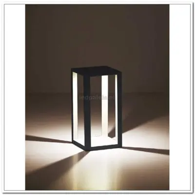 Foto van BL zwart "Kenton" IP54 LED AC10W 2700K 950lm dimbaar