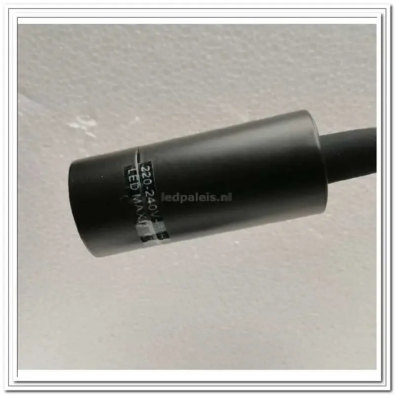 Foto 11 Wandspot LED met usb oplader zwart 3w 2700k rond