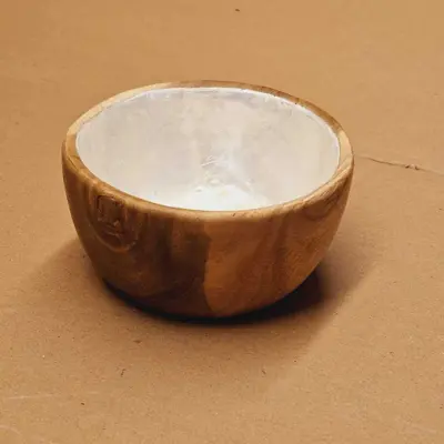 Foto van Houten bakje ingelegd met schelpen 10cm