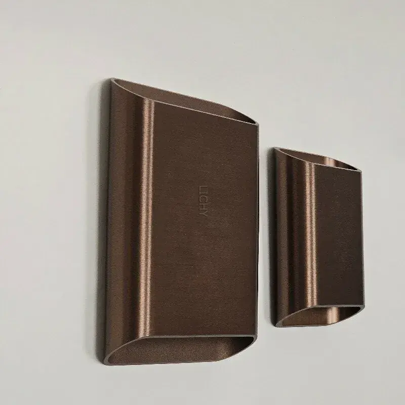 Foto 5 Wandlamp Bas Brons Bruin klein 15cm x 10cm dimbaar