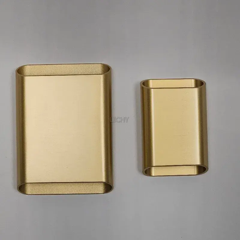 Foto 4 Wandlamp Bas warm goud klein 15cm x 10cm dimbaar