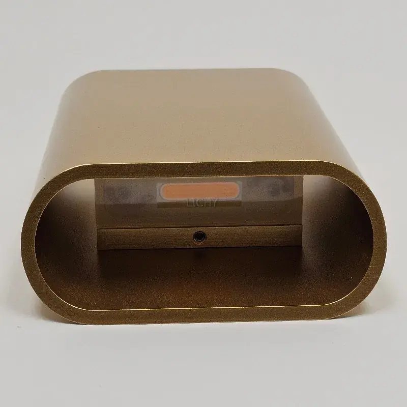Foto 5 Wandlamp Bas warm goud klein 15cm x 10cm dimbaar