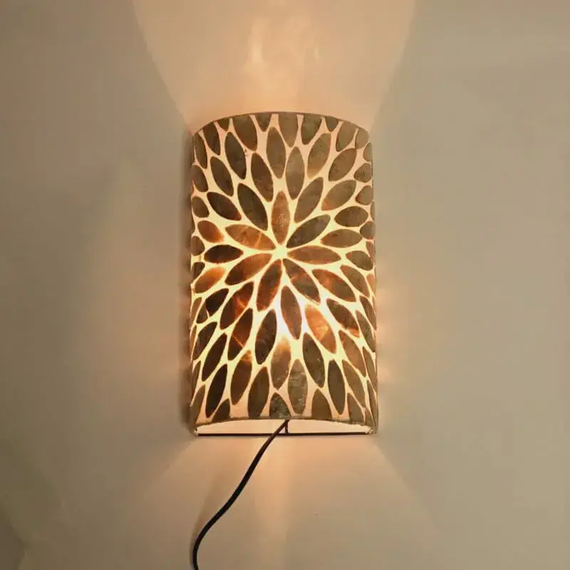 Foto 1 Wandlamp flower schelp goud 24x30
