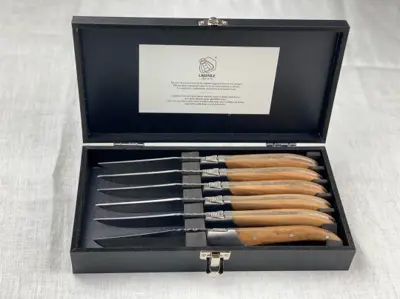 Foto van Laguiole steakmessen Olijfhout