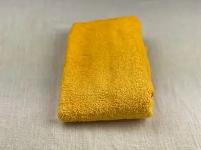 Foto van Handdoek Dark Lemon