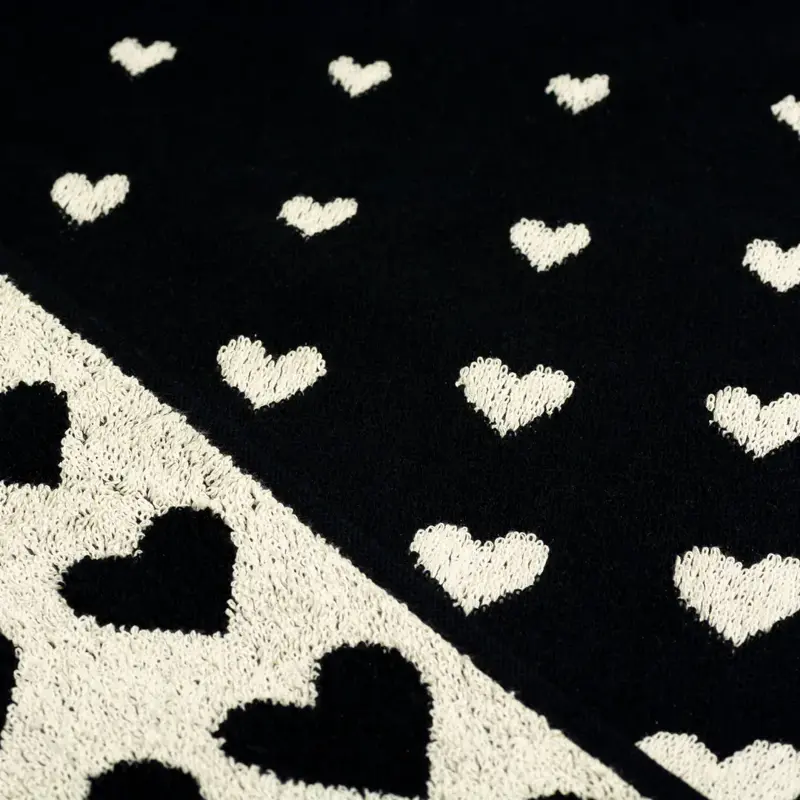 Foto 2 Handdoek Hearts Zwart