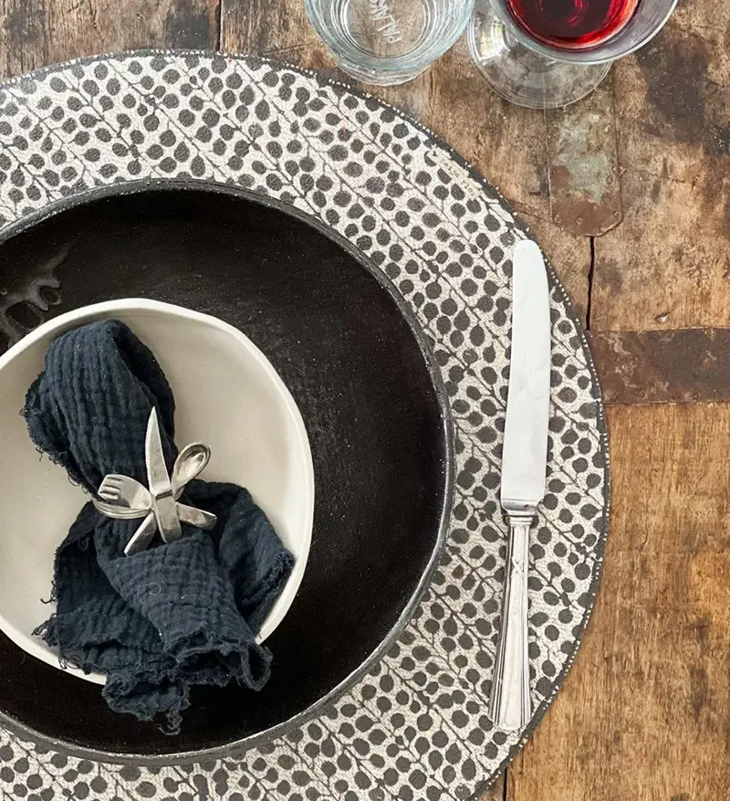 Foto 3 Placemat Poppy Black Round
