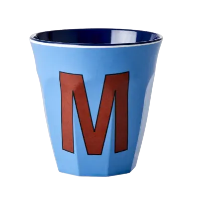 Foto van Melamine alfabet beker Blue M