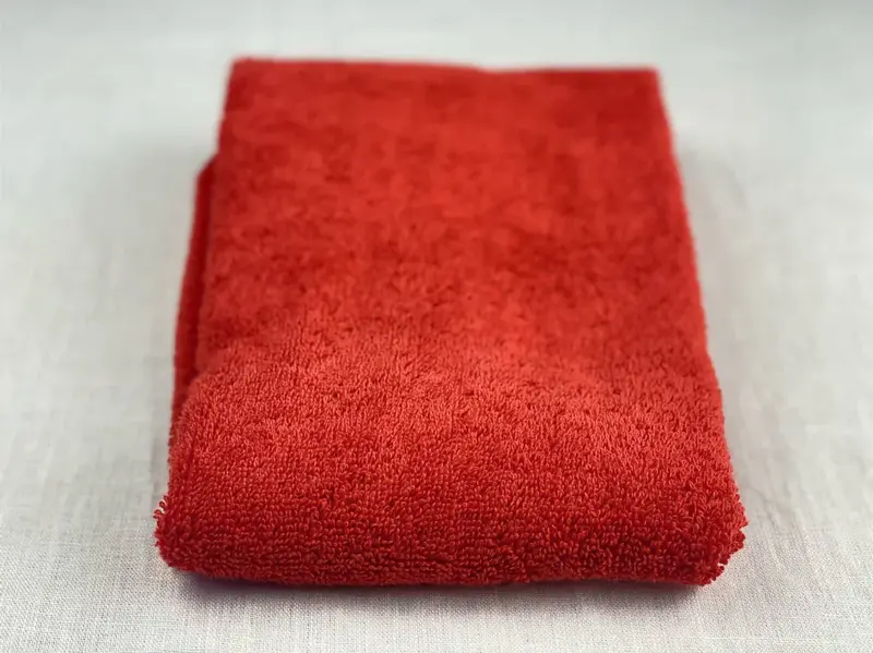 Foto 3 Handdoek Ruby Red