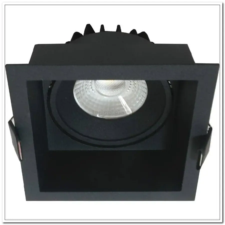 Foto van PL zwart/goud "Ormond" LED 7W 2700K 805lm IP54 dimbaar