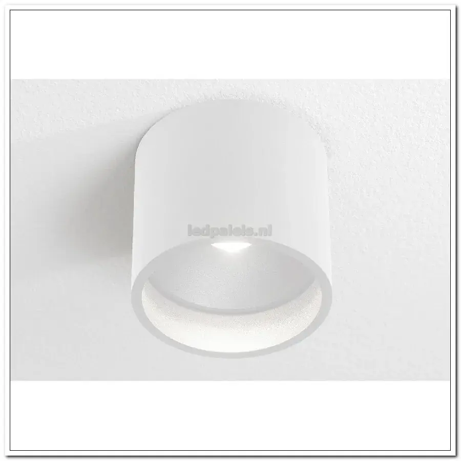 Foto van PL zwart/goud "Ormond" LED 7W 2700K 805lm IP54 dimbaar