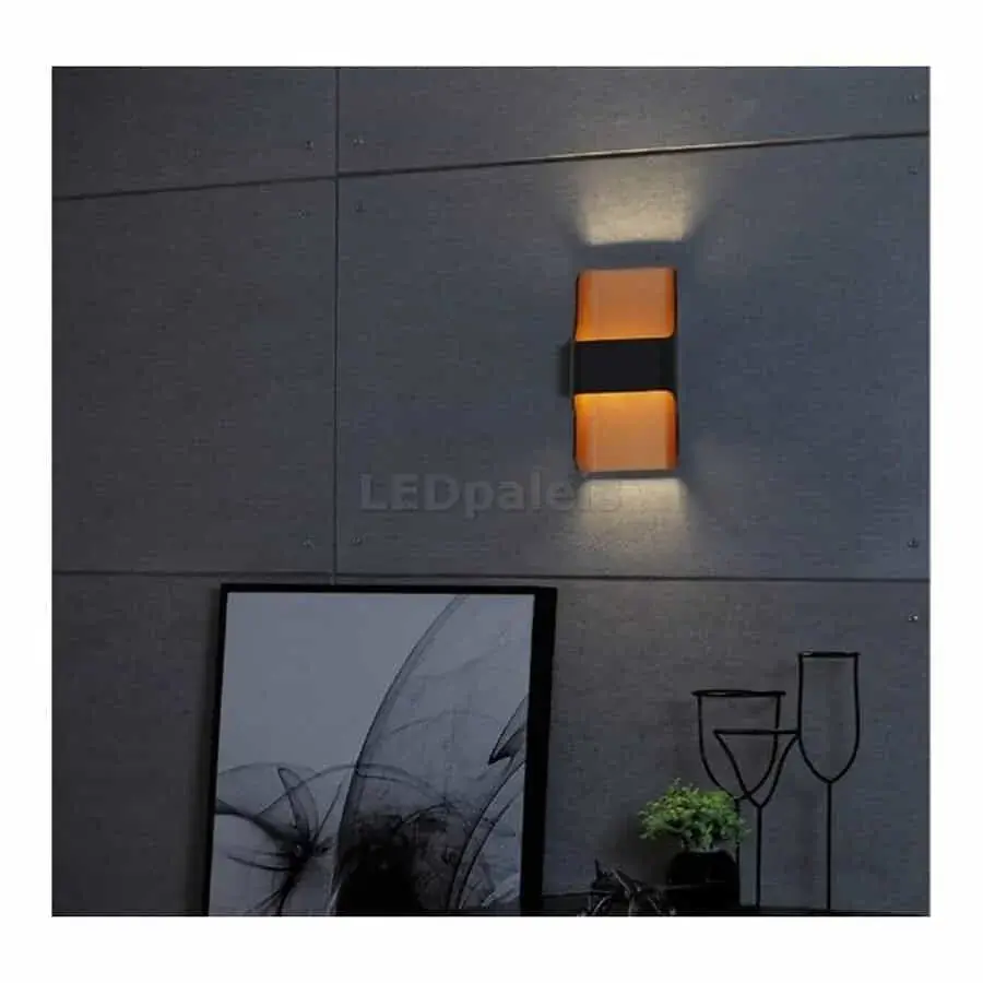Foto 12 Wandlamp wit up/down "Dallas" IP54 LED 2x8W 2700K 1440lm dimbaar