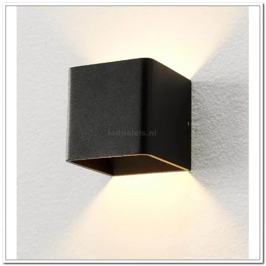 Foto 7 WL zwart/goud 1l "Fulda" 10x10x10cm LED 6W 2700K 500lm dimbaar