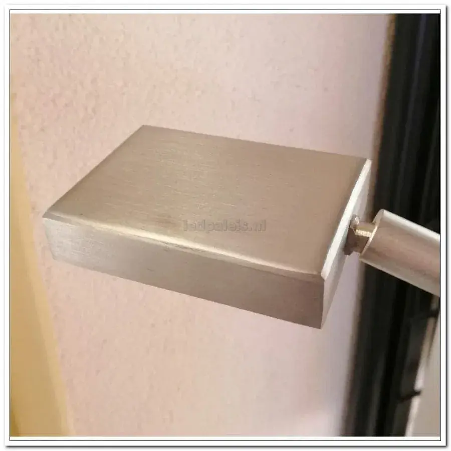 Foto 2 Leeslamp Dena LED met push dimmer staal