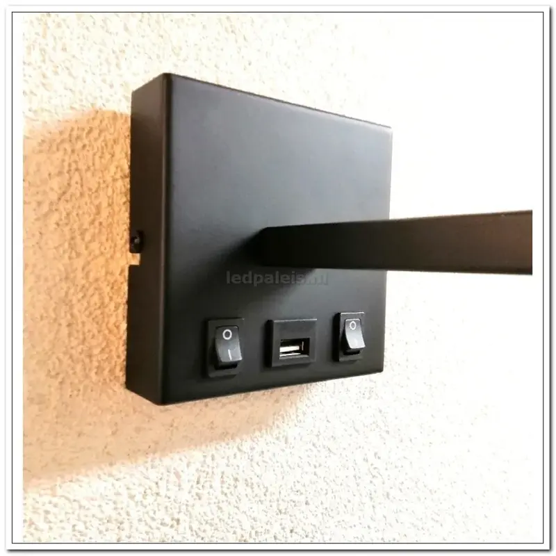 Foto 3 wandlamp led 3w e27 met USB oplader met zwarte kap
