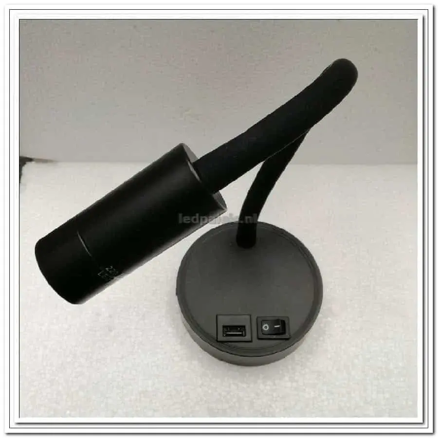 Foto 10 Wandspot LED met usb oplader zwart 3w 2700k rond