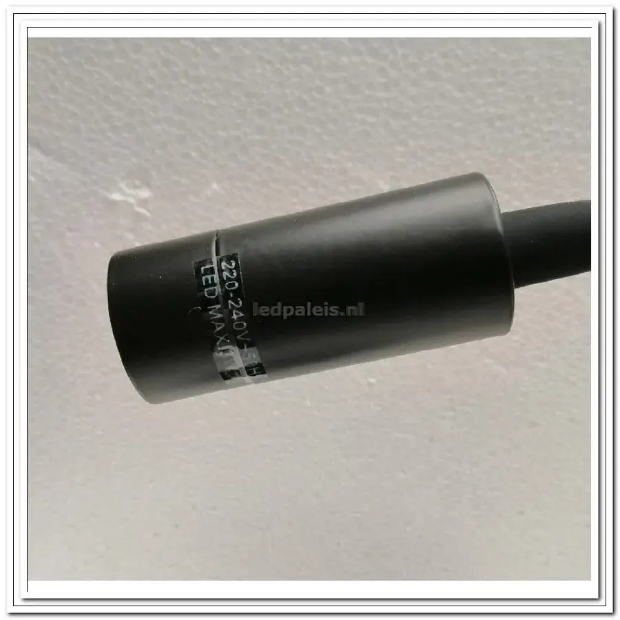 Foto 3 Wandspot LED met usb oplader zwart 3w 2700k rechthoek