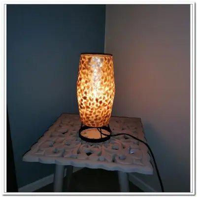 Foto van Tafellamp nachtkastlamp bedlamp Den Haag amber 29,5cm schelpenlamp