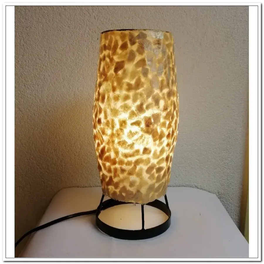 Foto 2 Tafellamp nachtkastlamp bedlamp Den Haag amber 29,5cm schelpenlamp