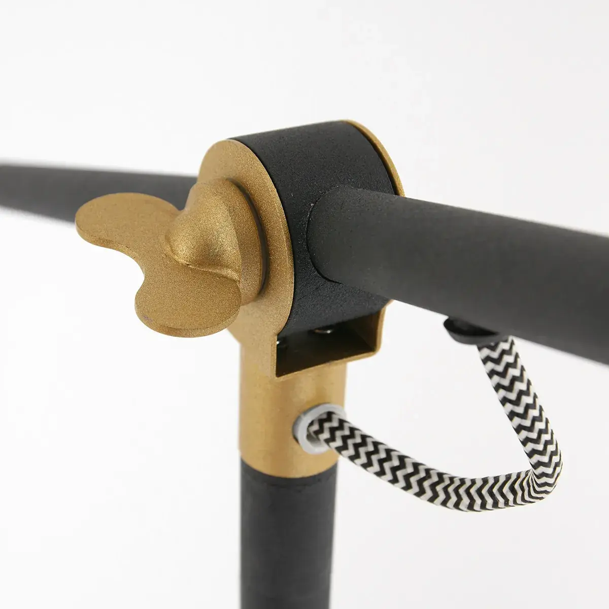 Foto 13 Vloerl. 1-L metaal *M* Nove 1322ZW