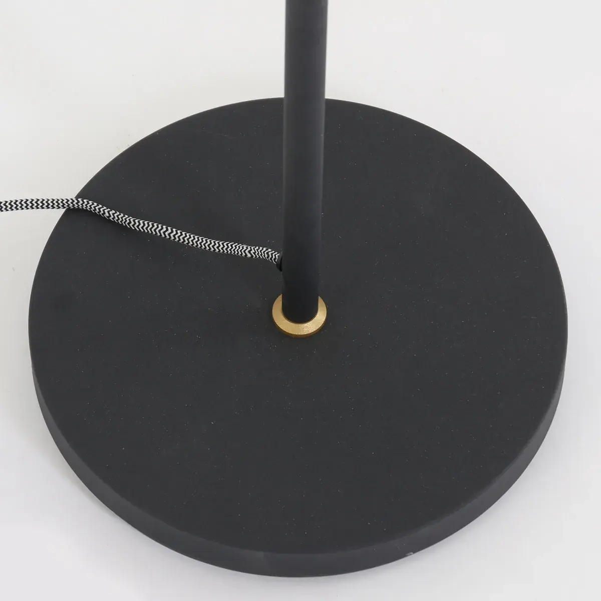 Foto 6 Vloerl. 1-L metaal *M* Nove 1322ZW