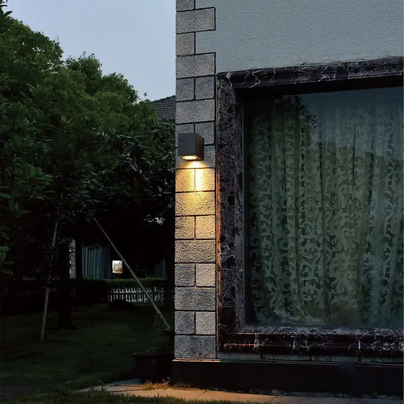 Foto 2 Buitenlamp Logan 1495ZW Zwart Buitenlampen 1495ZW