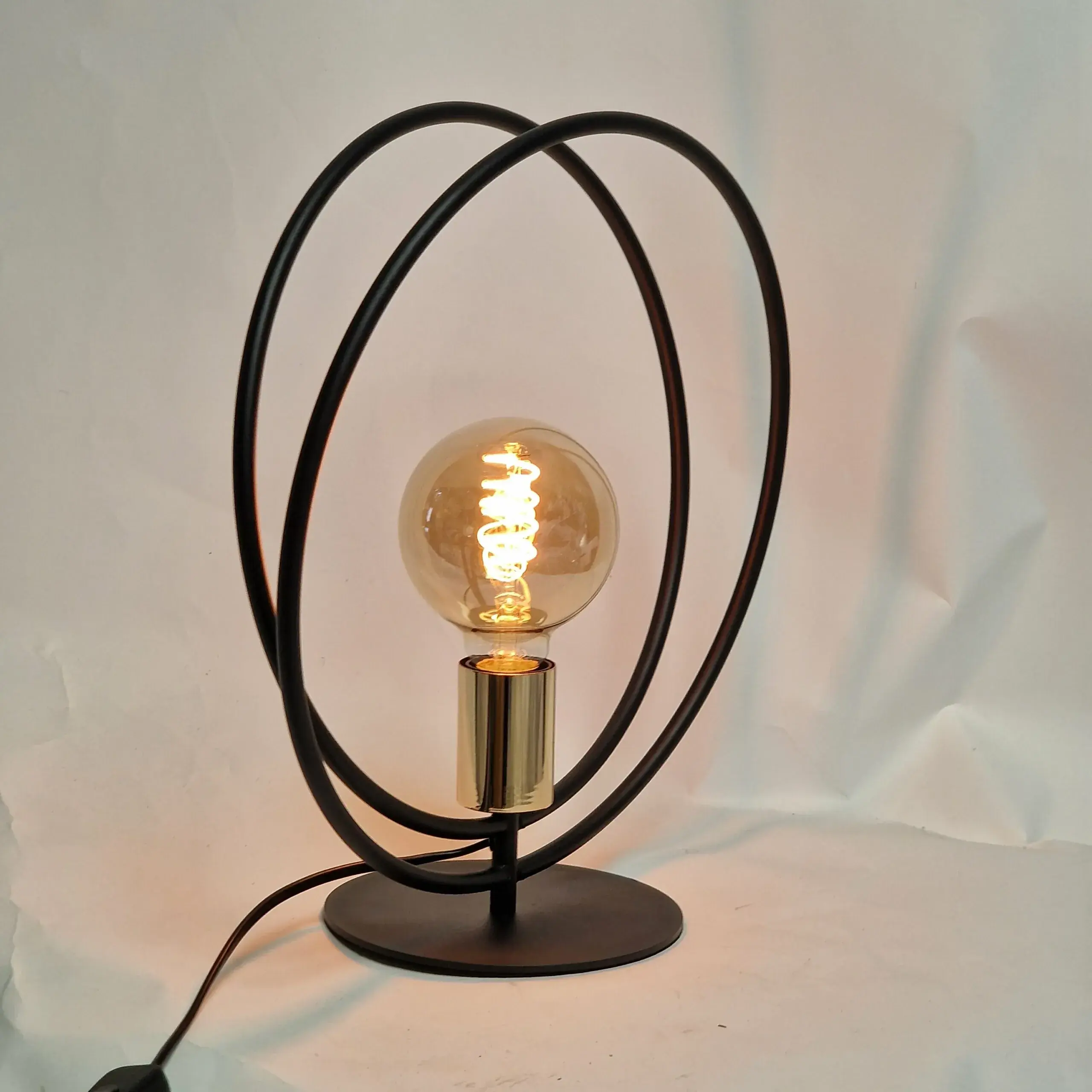 Foto 4 Tafellamp Ring Zwart Goud 34x36