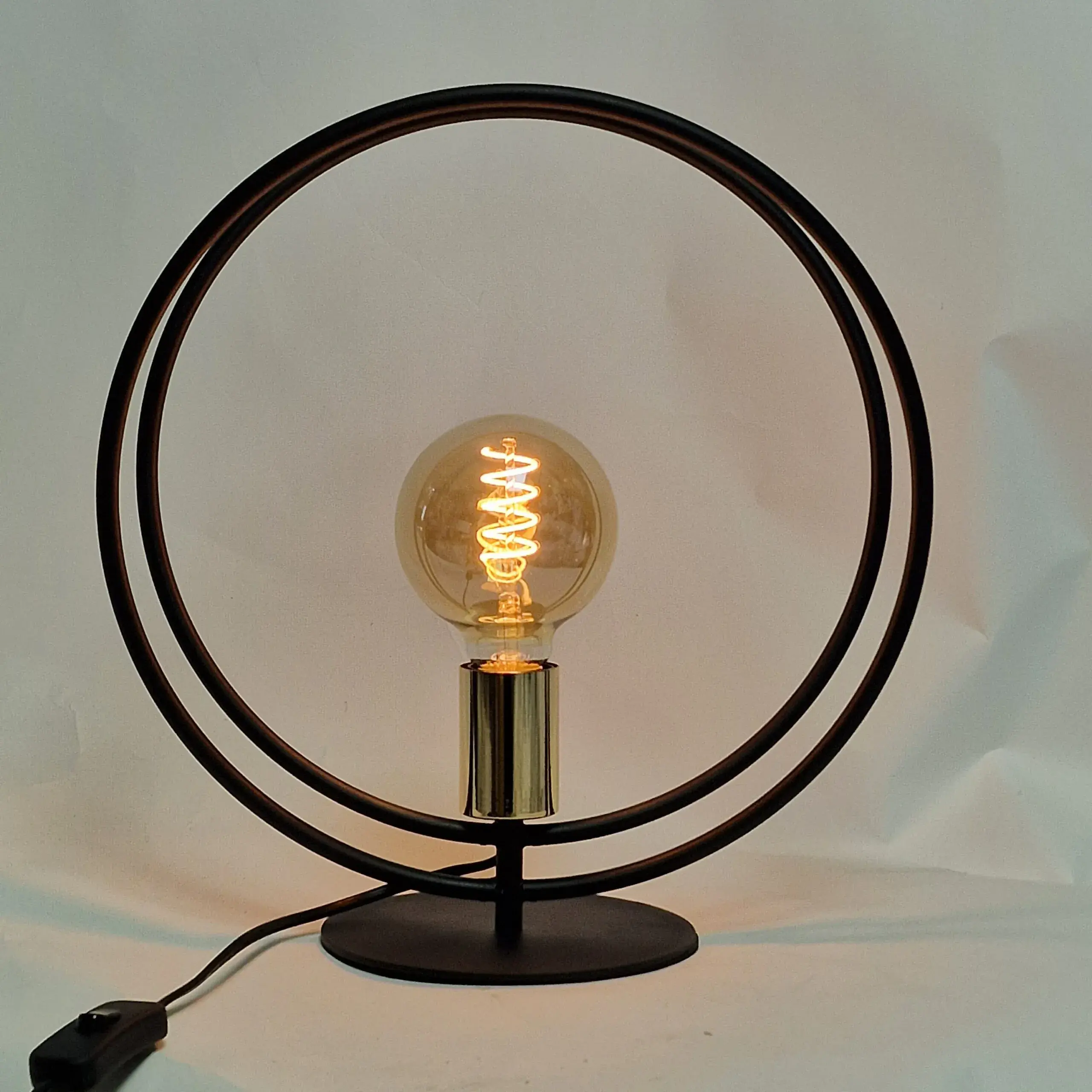 Foto 7 Tafellamp Ring Zwart Goud 34x36