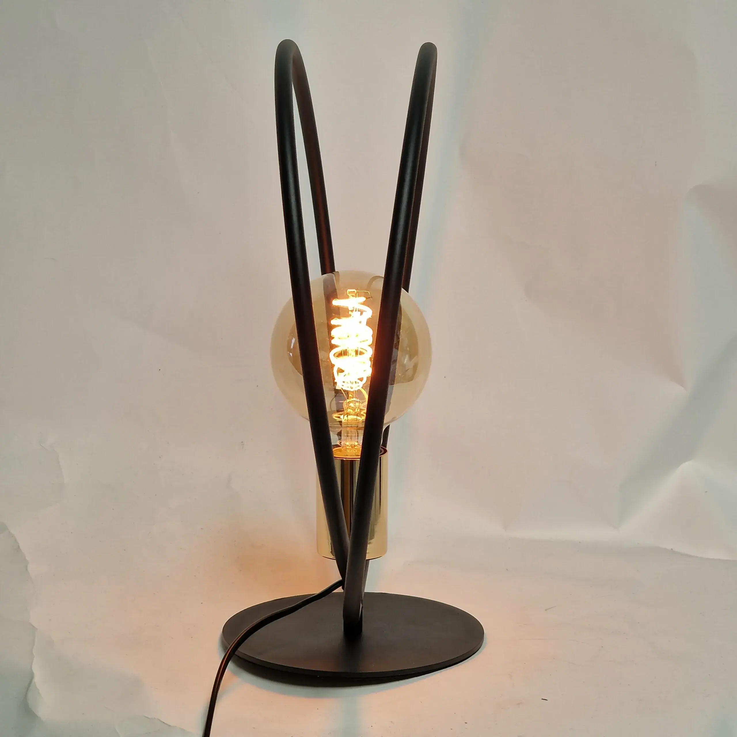 Foto 10 Tafellamp Ring Zwart Goud 34x36