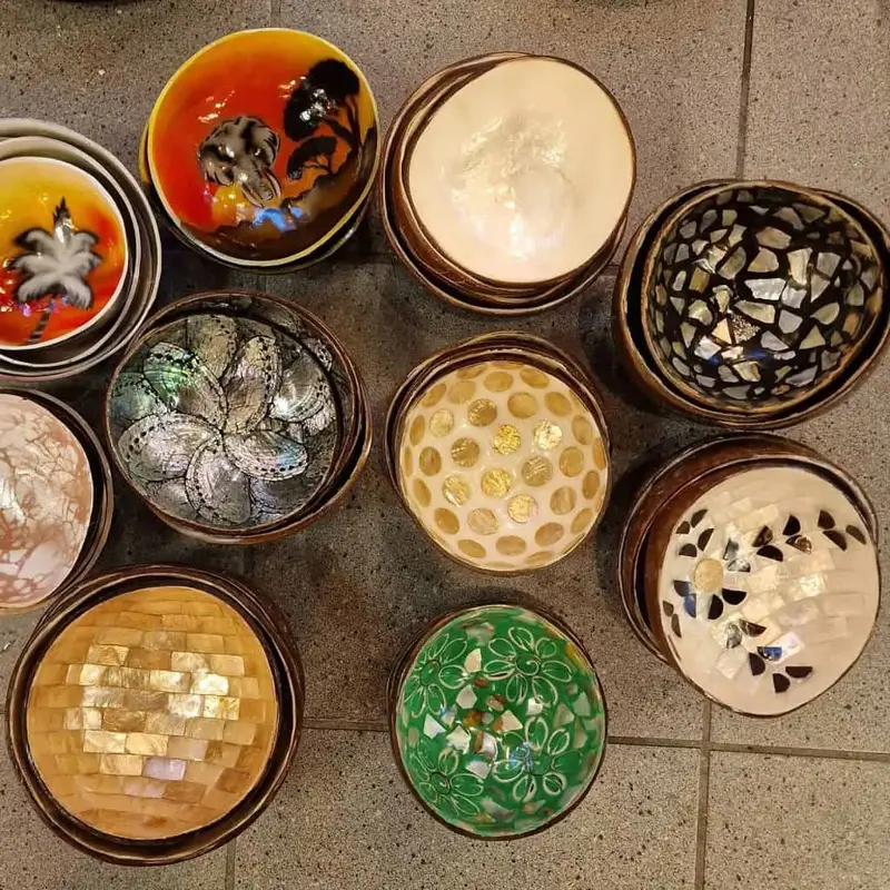 Foto 4 Kokosnoot bakje schelpen ingelegd opaal