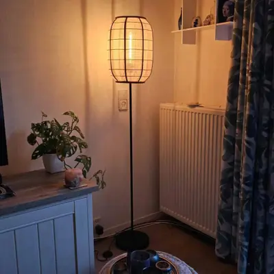 Foto van vloerlamp hout Jute