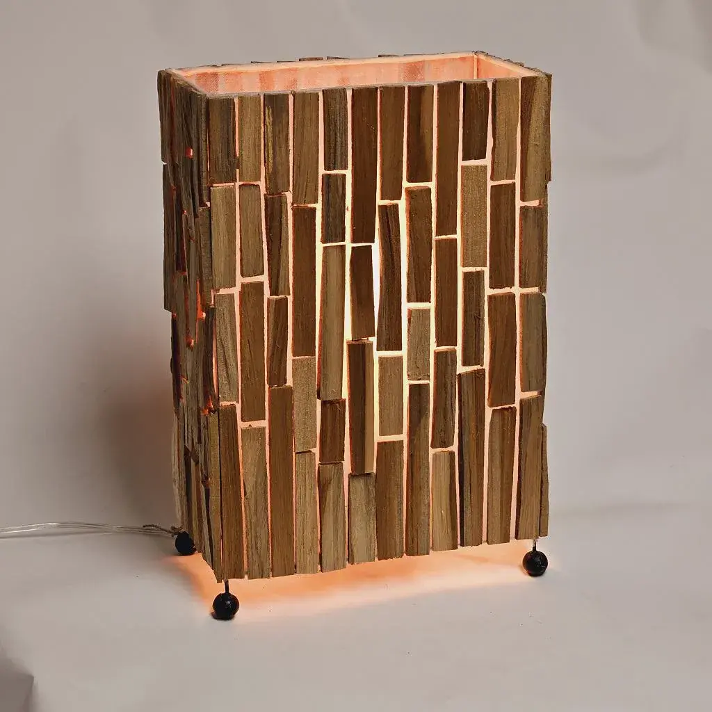 Foto van Tafellamp hout  22cm Tricia Hout open