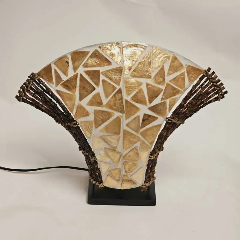 Foto 4 Tafellamp Waaier 36cm schelp en hout