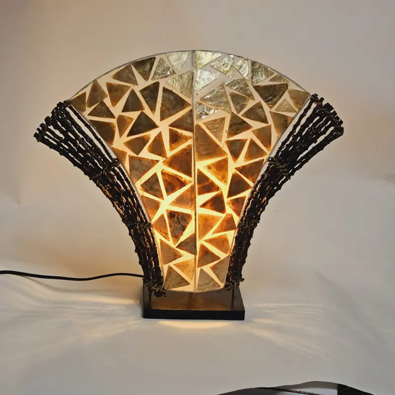 Foto 4 Tafellamp Waaier 43cm schelp en hout